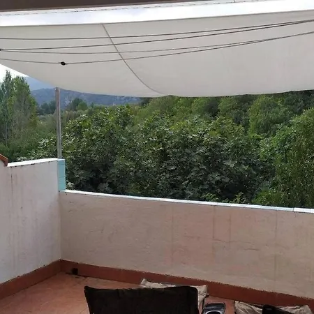 Agradable Con Chimenea Y Aire Acondicionado Vilaverd