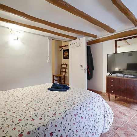 Agradable Con Chimenea Y Aire Acondicionado * Vilaverd