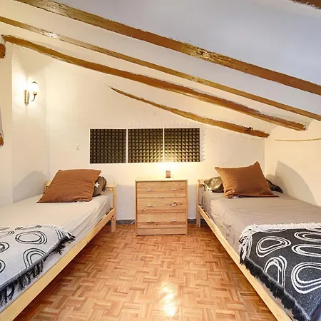 Agradable Con Chimenea Y Aire Acondicionado Apartment